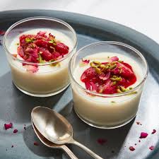 Mahalabia (with seasonal fruits)