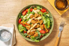 Crunchy Falafel Salad 